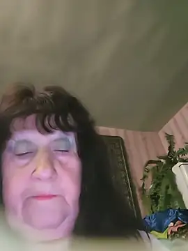 CrystalLime6411 online show from June 12, 3:33 pm