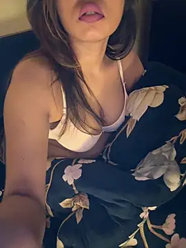 Snapshot of sexy-sukriti chatting on January 11, 2:49 am sexy-sukriti online show from January 11, 2:49 am