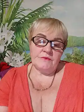 VioletSweet5566 online show from November 2, 8:00 pm