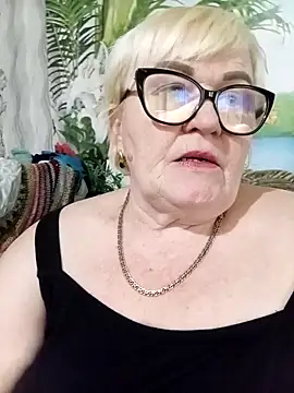 VioletSweet5566 online show from April 22, 1:56 pm