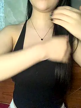 Lyly11 online show from November 8, 7:30 am