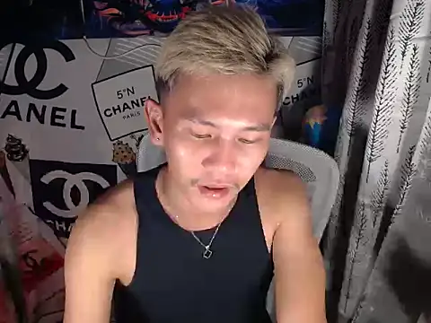 RalfAsian25 online show from April 21, 7:17 pm