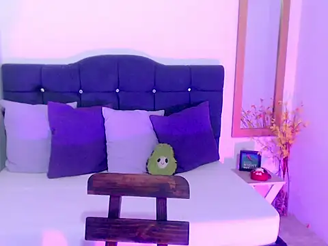 Snapshot of SamantaSweett_ chatting on September 10, 1:00 pm SamantaSweett online show from September 10, 1:00 pm