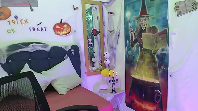 Snapshot of SamantaSweett_ chatting on October 18, 2:07 pm SamantaSweett online show from October 18, 2:07 pm