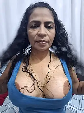 floresblancas online show from December 21, 10:06 pm