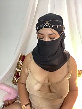 Amyraa  online show from September 13, 3:45 pm