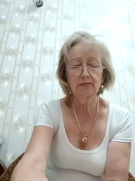 AlikaSwan5821 online show from September 8, 7:24 pm