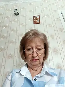 AlikaSwan5821 online show from October 18, 11:55 am