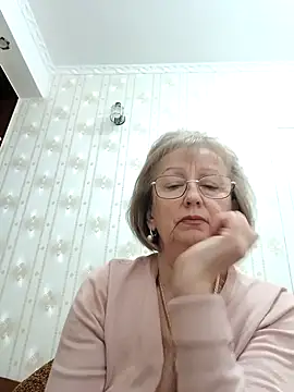 AlikaSwan5821 online show from October 19, 2:07 pm