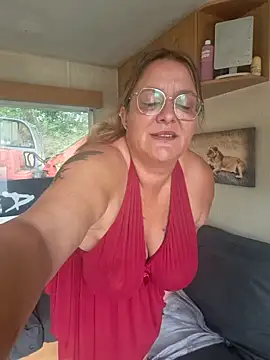 Snapshot of Misspapillon1840 chatting on September 20, 7:42 am Misspapillon1840 online show from September 20, 7:42 am