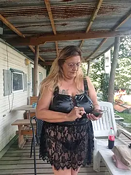 Snapshot of Misspapillon1840 chatting on September 30, 11:04 am Misspapillon1840 online show from September 30, 11:04 am