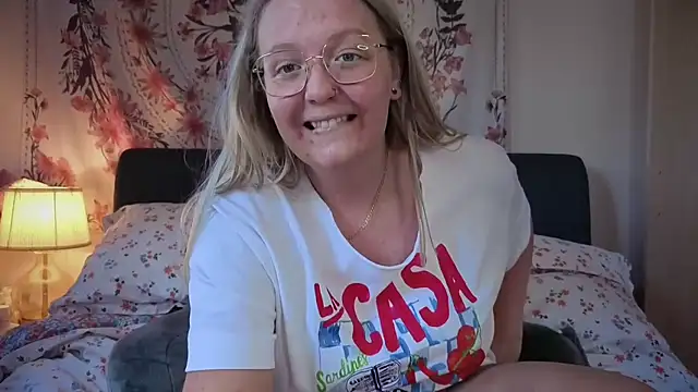 Daisyxoxo  online show from June 25, 8:52 am