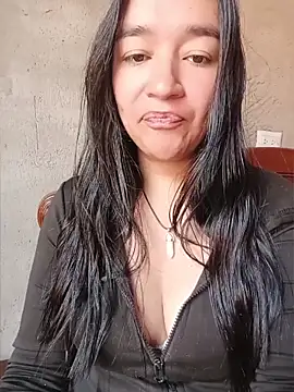 Snapshot of Williams_Hera chatting on April 1, 7:33 pm Williams Hera online show from April 1, 7:33 pm