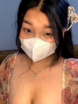 Snapshot of Samcutes chatting on October 2, 5:25 am Samcutes online show from October 2, 5:25 am