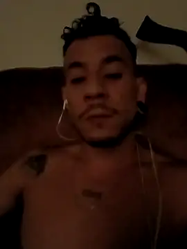 Snapshot of sou_elmaia chatting on November 9, 6:01 am sou elmaia online show from November 9, 6:01 am