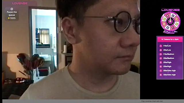 Snapshot of invention2025 chatting on November 12, 2:34 am invention2025 online show from November 12, 2:34 am