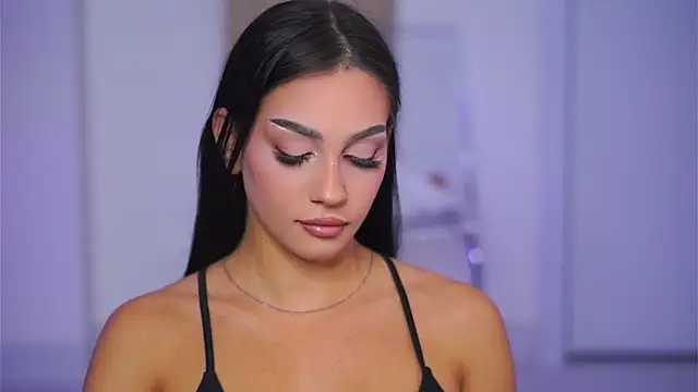 Snapshot of NinaSolenne chatting on November 28, 7:38 pm NinaSolenne online show from November 28, 7:38 pm