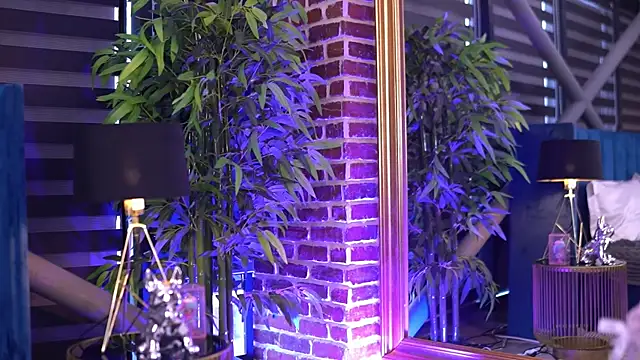 MillaSerene online show from November 1, 5:53 am