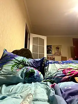 LuckyGirlfriends online show from January 5, 6:33 pm