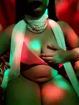 Snapshot of Babe_Doll04 chatting on October 2, 5:36 am Babe Doll04 online show from October 2, 5:36 am