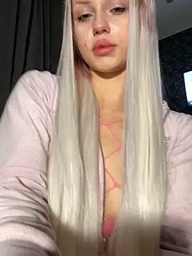 Snapshot of FavoriteKira chatting on October 9, 5:22 pm FavoriteKira online show from October 9, 5:22 pm