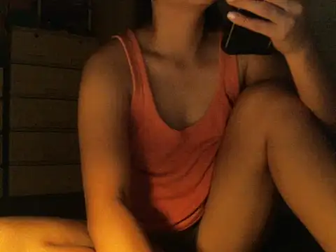 Snapshot of spicybuns chatting on April 5, 6:38 pm spicybuns online show from April 5, 6:38 pm