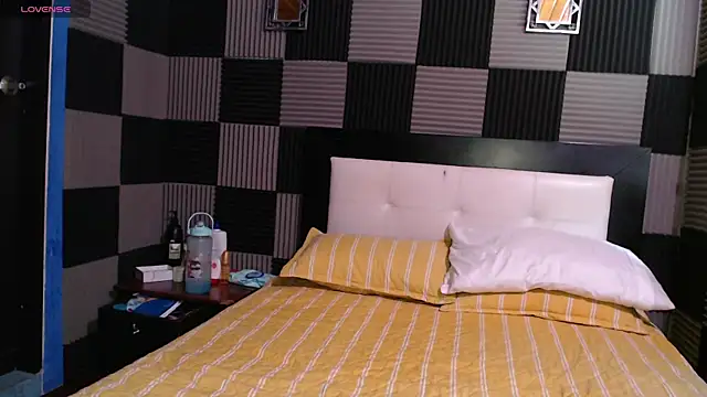 antonela-tompson online show from September 16, 6:09 pm