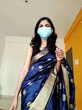 Shivani2002 online show from February 5, 9:14 am