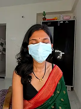 Shivani2002 online show from April 23, 1:40 am