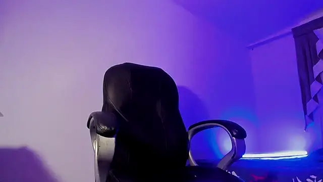 Snapshot of Angelicious_Boy chatting on October 29, 4:26 am Angelicious Boy online show from October 29, 4:26 am