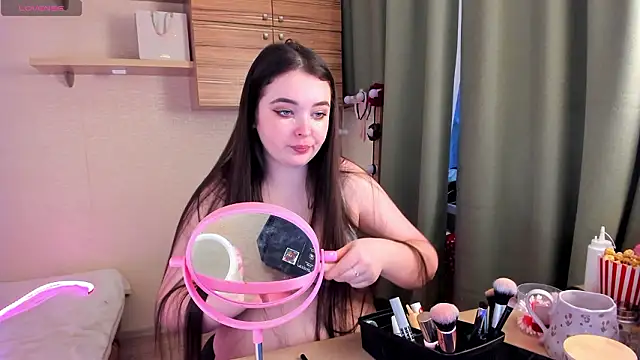 Alice next door online show from February 9, 2:21 pm