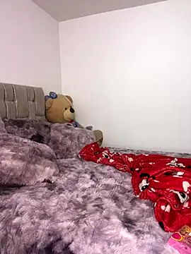 Snapshot of Cutie_blondie chatting on November 7, 9:59 pm Cutie blondie online show from November 7, 9:59 pm