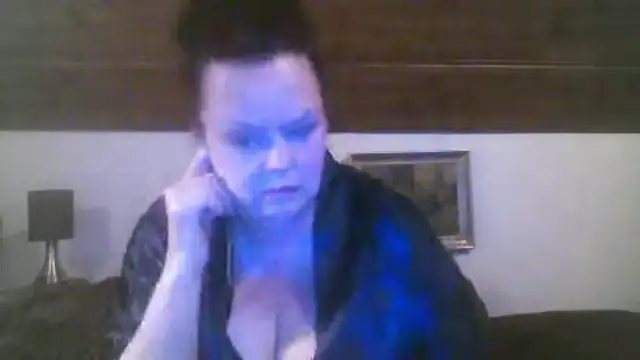 Snapshot of TiffanyMature chatting on September 20, 8:21 pm TiffanyMature online show from September 20, 8:21 pm