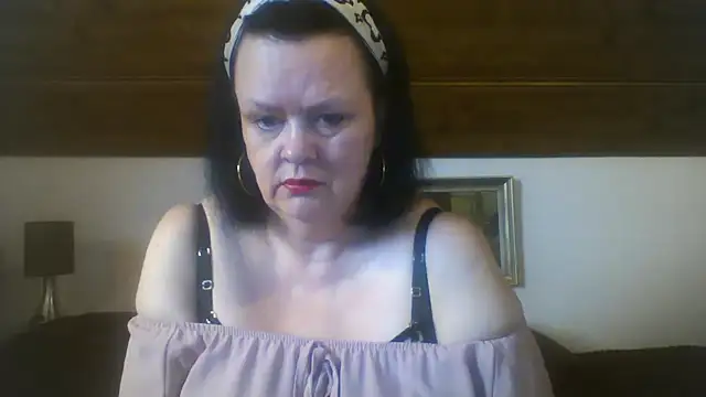 Snapshot of TiffanyMature chatting on September 22, 7:54 am TiffanyMature online show from September 22, 7:54 am