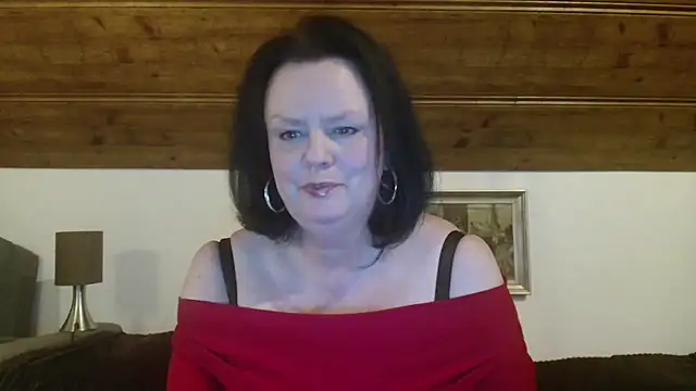 Snapshot of TiffanyMature chatting on September 25, 8:23 pm TiffanyMature online show from September 25, 8:23 pm
