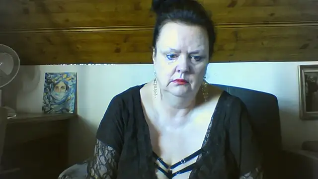 TiffanyMature online show from April 2, 8:34 am