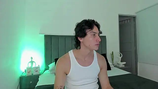 Snapshot of AlexanderHall chatting on September 8, 5:56 pm AlexanderHall online show from September 8, 5:56 pm