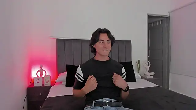 Snapshot of AlexanderHall chatting on September 9, 11:04 pm AlexanderHall online show from September 9, 11:04 pm