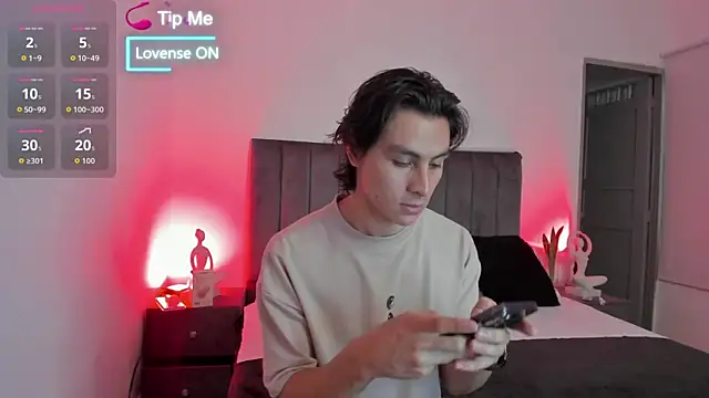 Snapshot of AlexanderHall chatting on September 14, 7:57 pm AlexanderHall online show from September 14, 7:57 pm