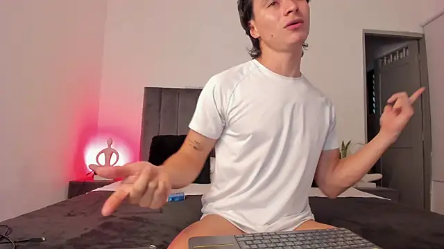 Snapshot of AlexanderHall chatting on September 26, 9:52 pm AlexanderHall online show from September 26, 9:52 pm