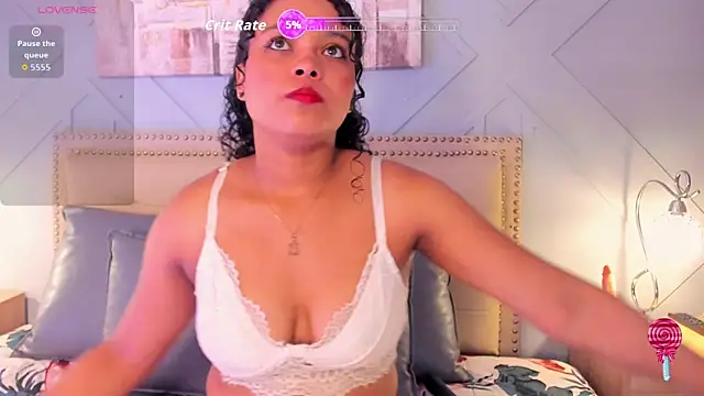Snapshot of ValeriaJulio_ chatting on September 13, 11:32 am ValeriaJulio online show from September 13, 11:32 am