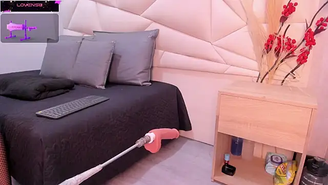 ValeriaJulio  online show from February 22, 12:01 am