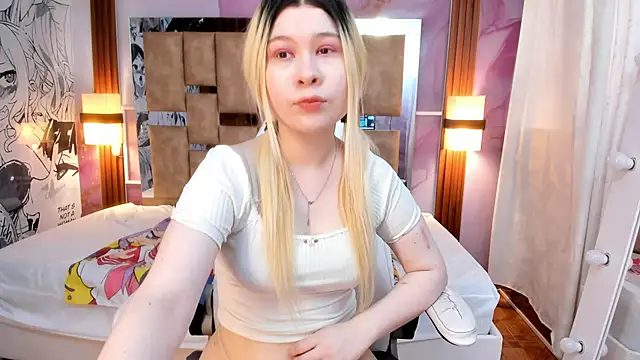 Snapshot of Melody_Lolii chatting on September 22, 5:59 pm Melody Lolii online show from September 22, 5:59 pm