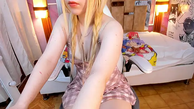 Snapshot of Melody_Lolii chatting on October 1, 6:03 pm Melody Lolii online show from October 1, 6:03 pm