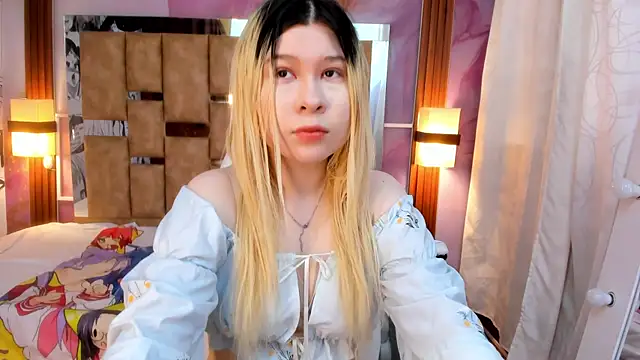 Snapshot of Melody_Lolii chatting on October 6, 6:05 pm Melody Lolii online show from October 6, 6:05 pm