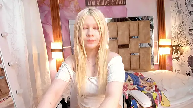 Snapshot of Melody_Lolii chatting on October 20, 5:57 pm Melody Lolii online show from October 20, 5:57 pm