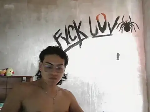 dirty model online show from March 24, 7:19 pm