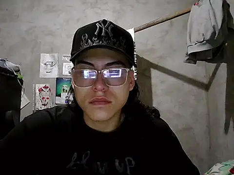 dirty model online show from April 21, 3:57 am