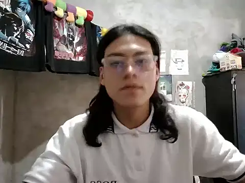 Snapshot of dirty_model chatting on June 12, 8:52 pm dirty model online show from June 12, 8:52 pm
