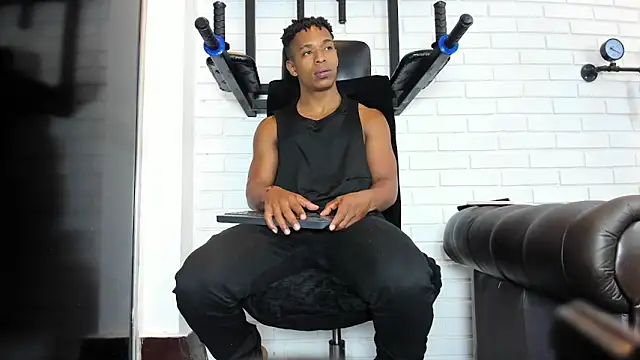 ItaloMoore online show from March 27, 1:00 pm